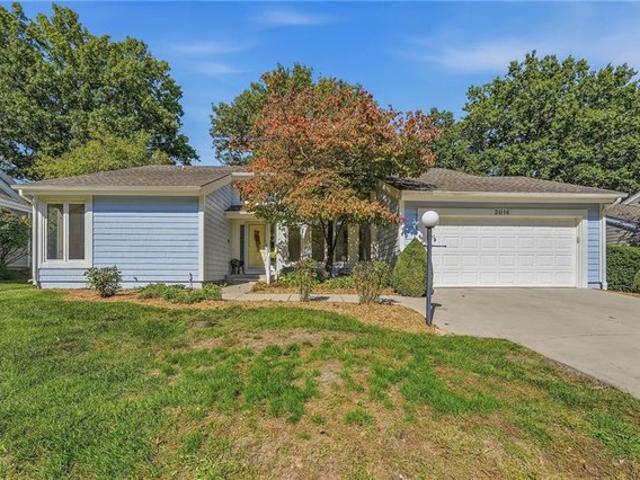House for sale in Hunter's Ridge, Leawood