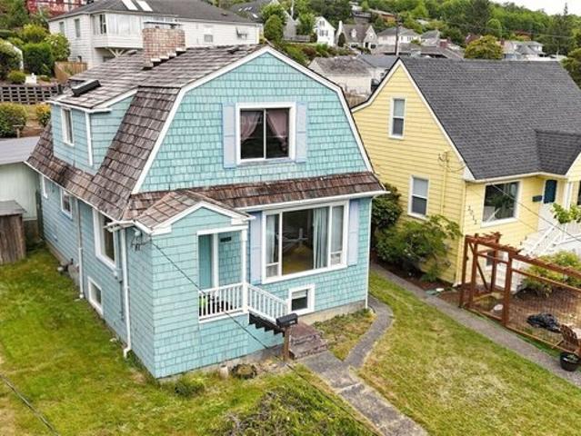 House for sale in Aberdeen, Washington