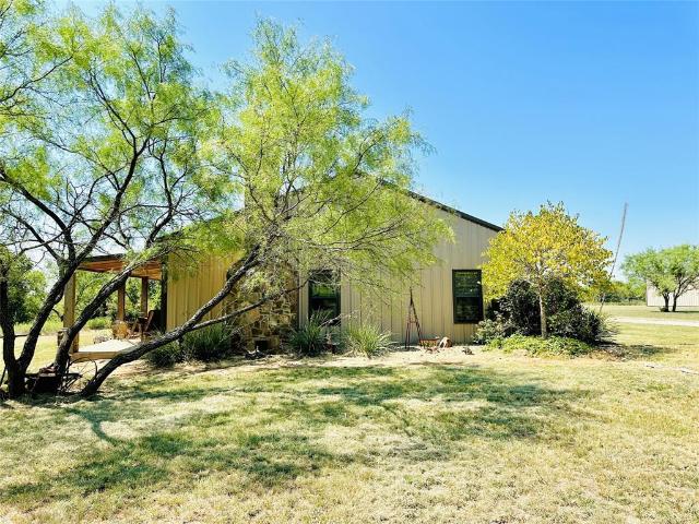 House for sale in Cross Plains, Texas