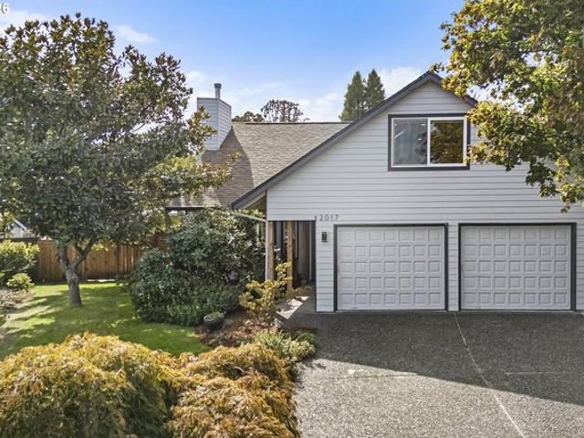 House for sale in Oregonia
