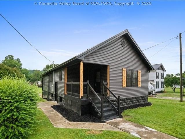 House for sale in Buffalo, West Virginia