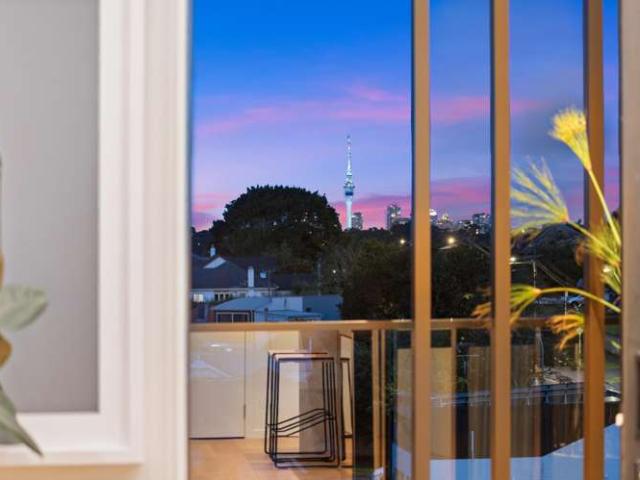 House for sale in Balmoral