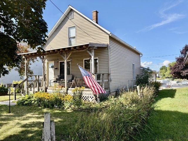 House for sale in Two Rivers, Manitowoc County