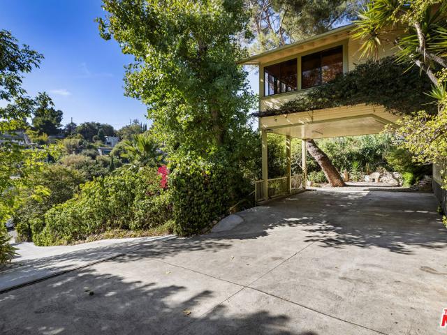 Property for rent in Canoga Park, California