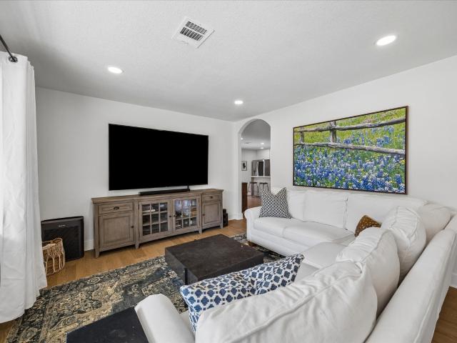 House for sale in Oak Forest, Houston