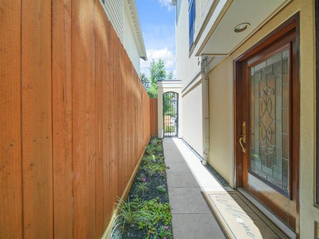 Townhouse for sale in Houston