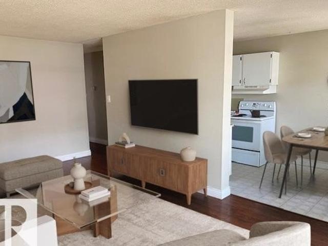 Apartment for sale in Wedgewood, Alberta