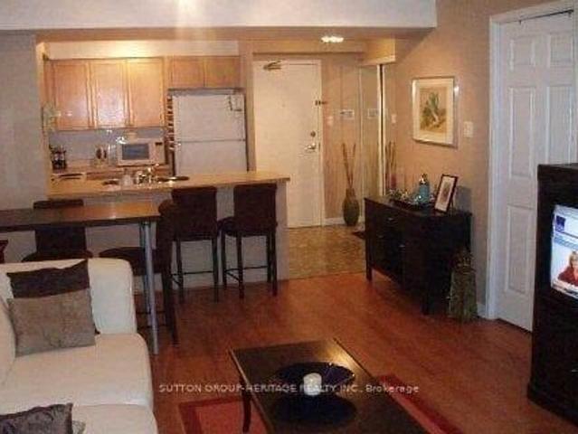House for rent in Toronto Centre, Toronto