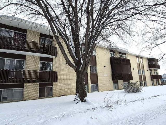 Condo for sale in Wedgewood, Alberta