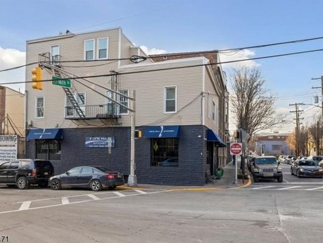 House for sale in Hudson, New Jersey