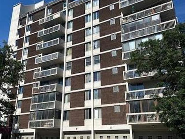 Condo for sale in Roslyn, Winnipeg