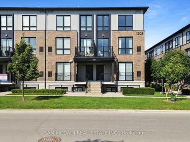 Townhouse for sale in Milton, Ontario