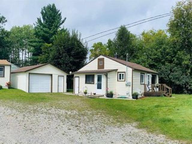 House for sale in Houghton Lake, Michigan