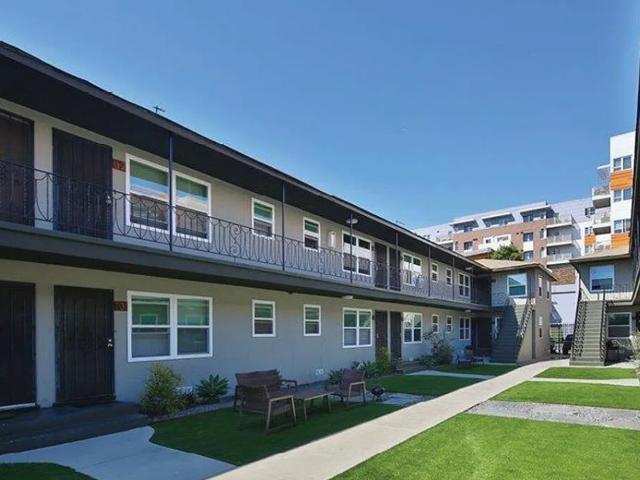 Apartment for rent in Long Beach, California