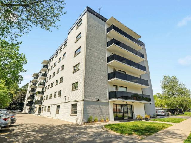 Condo for sale in Burlington, Ontario