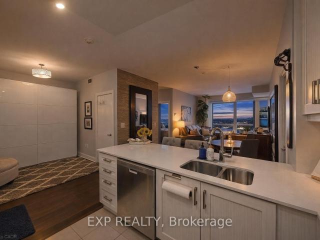 Condo for sale in Oakville, Ontario