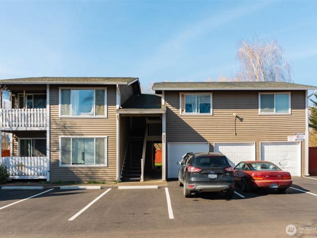 House for sale in Pacific, Washington