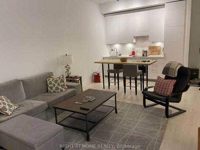 Condo for rent in Toronto, Golden Horseshoe
