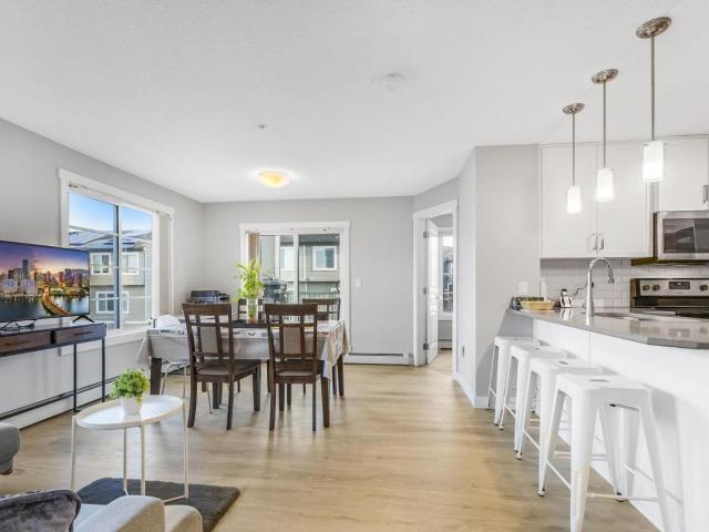 Apartment for sale in Wedgewood, Alberta