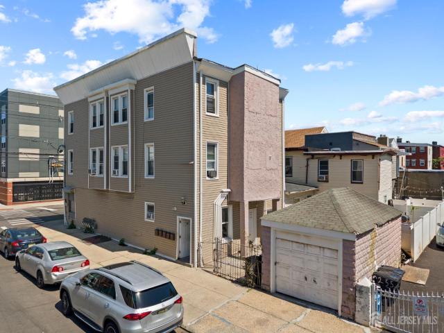 Commercial for sale in Elizabeth, New Jersey