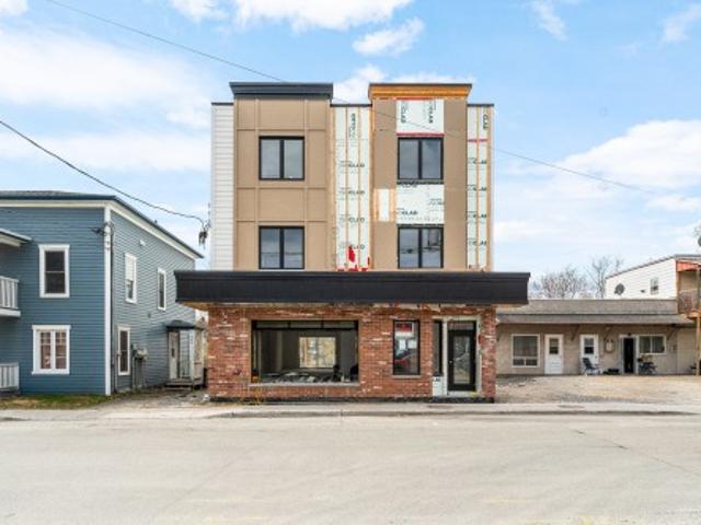 Property for rent in Memphrémagog, Quebec