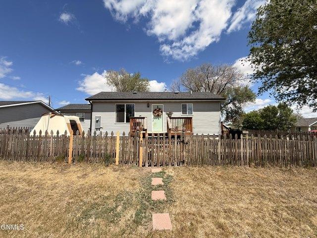 House for sale in Watford City, North Dakota