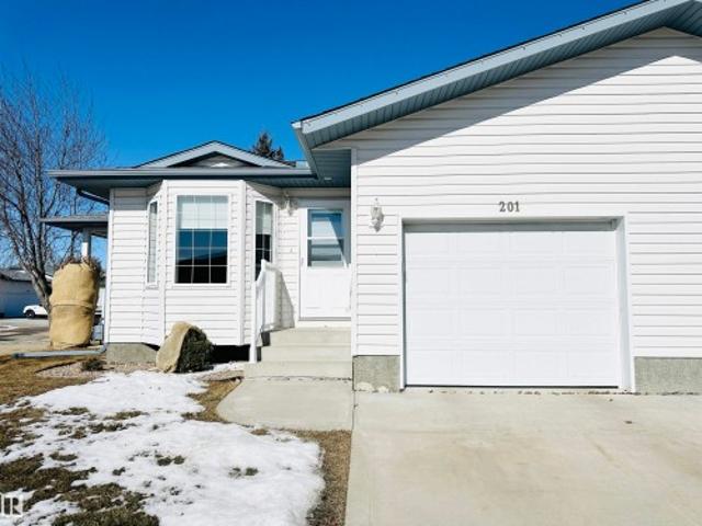 Duplex for sale in Wetaskiwin, Alberta