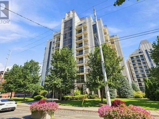 Condo for sale in Ancaster, Ontario
