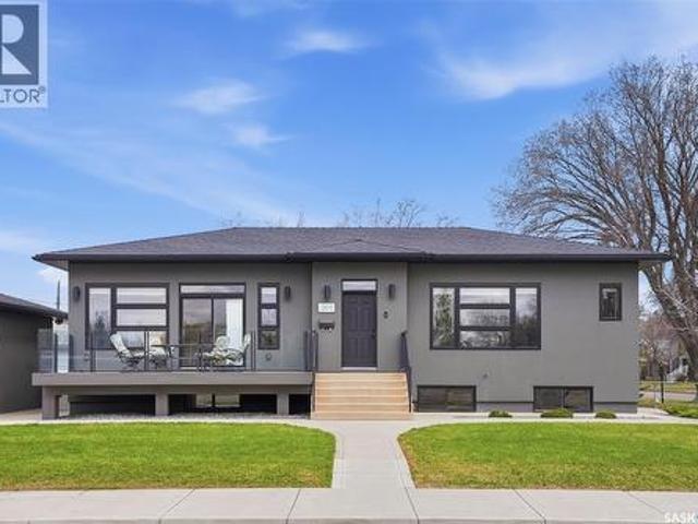 House for sale in Saskatoon, Saskatchewan