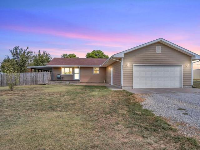 House for sale in Inman, McPherson County