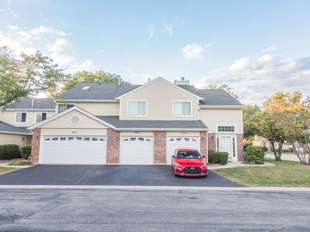 Townhouse for sale in Streamwood, Cook County