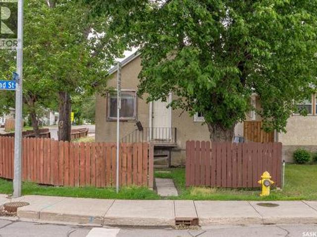 House for sale in Highland Park, Regina