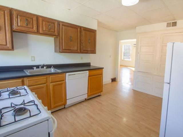 Apartment for rent in Hamnett Place, Wilkinsburg