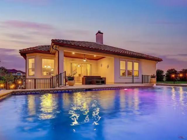 House for sale in Georgetown
