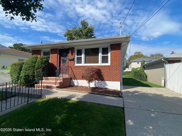 House for sale in Staten Island, New York