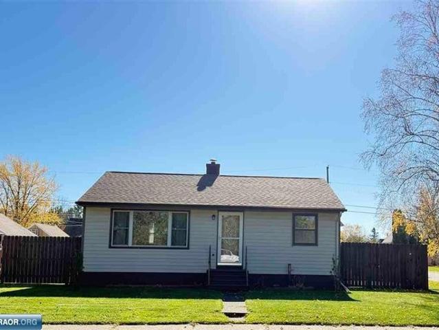 House for sale in Aurora