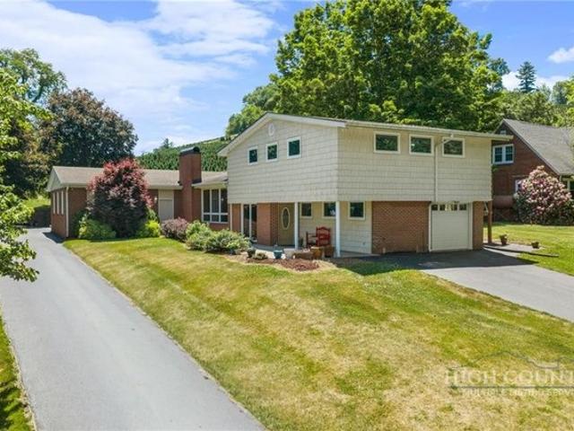House for sale in West Jefferson, North Carolina