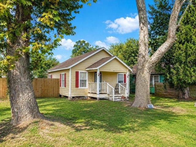 House for sale in Brazoria, Texas