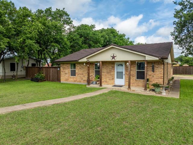 House for sale in Ellis, Texas