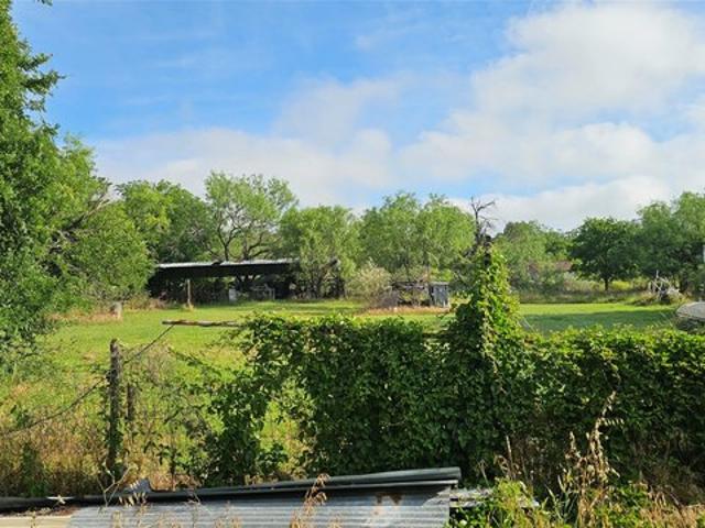 House for sale in Mingus, Texas