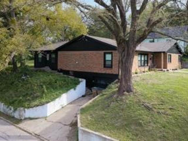 House for sale in Atchison, Atchison County