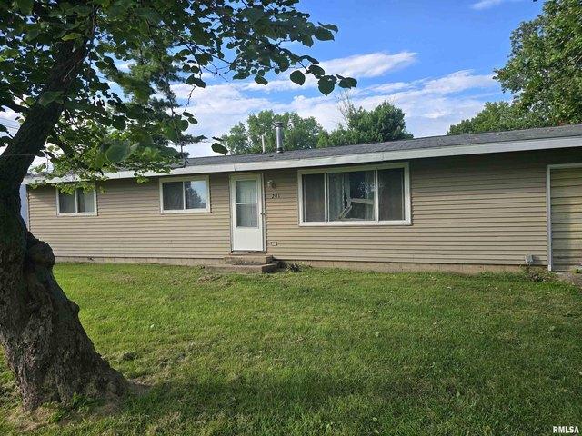 House for sale in Chandlerville, Illinois