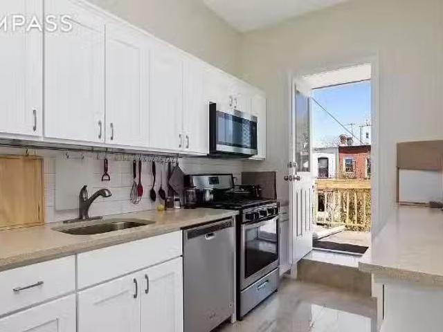 House for rent in Ridgewood