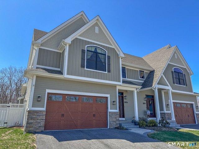 Townhouse for sale in East Hampton, Connecticut