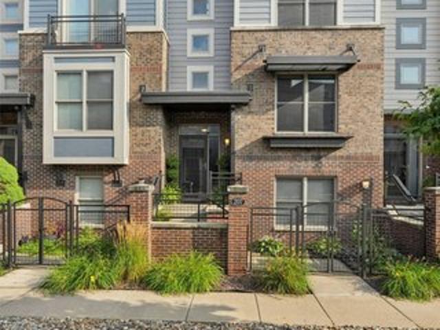 Townhouse for sale in Des Moines, Polk County