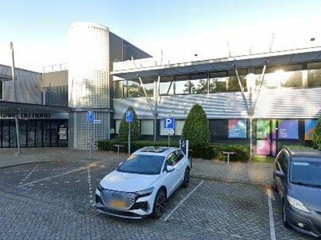 Bedrijfspand te huur in Woensel-Noord, Noord Brabant
