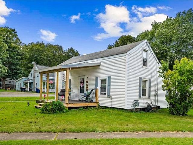 House for sale in Oneida, New York