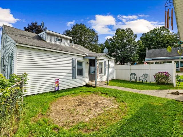 House for sale in Oneida, New York