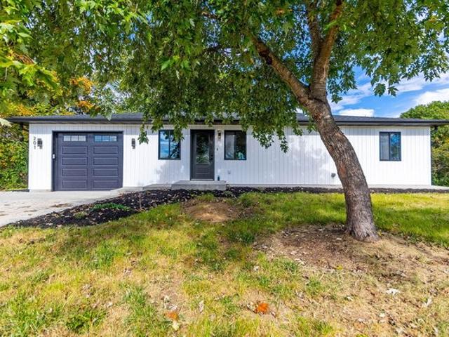 House for sale in Sturgeon, Boone County