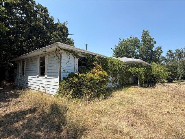 House for sale in Carter, Oklahoma